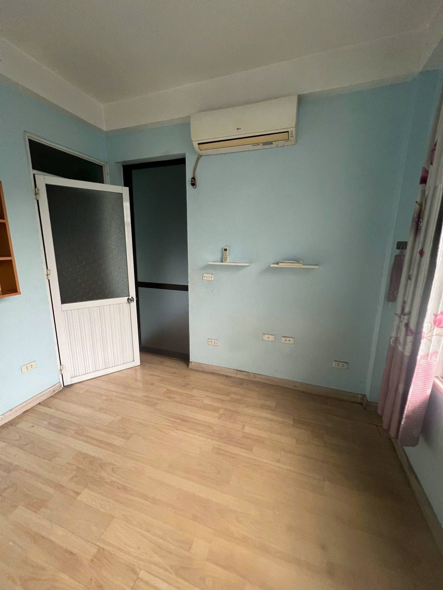 Cho thuê nhà Phố Nam Dư, Lĩnh Nam 3 tầng x 25m2, 2 ngủ, 3 vệ sinh, 6 triệu - Ảnh 2